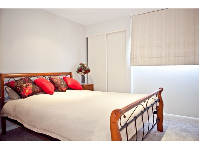 4/5 Lilla Street, Woody Point QLD 4019