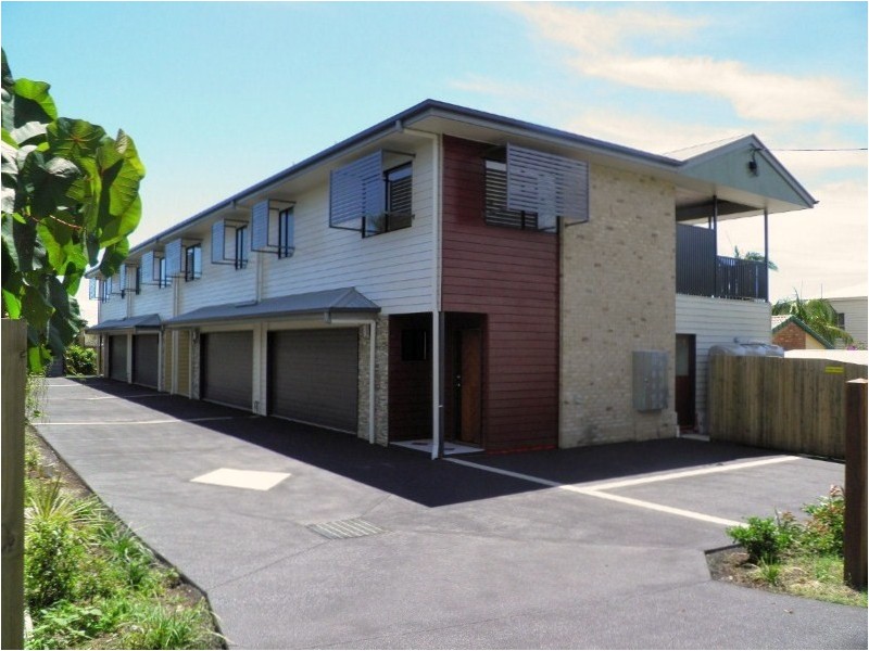 2/42 Greenup Street, Redcliffe QLD 4020