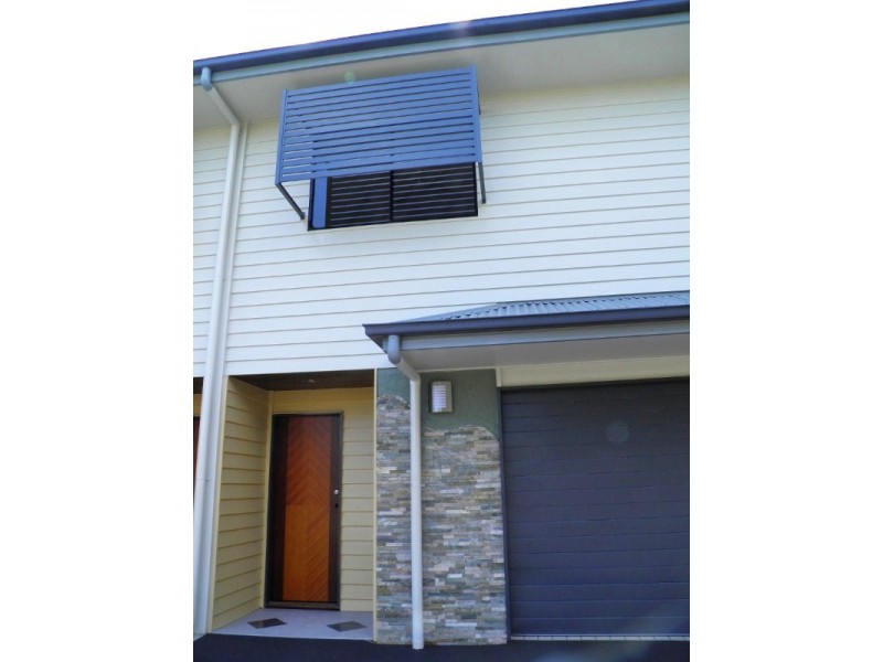 2/42 Greenup Street, Redcliffe QLD 4020