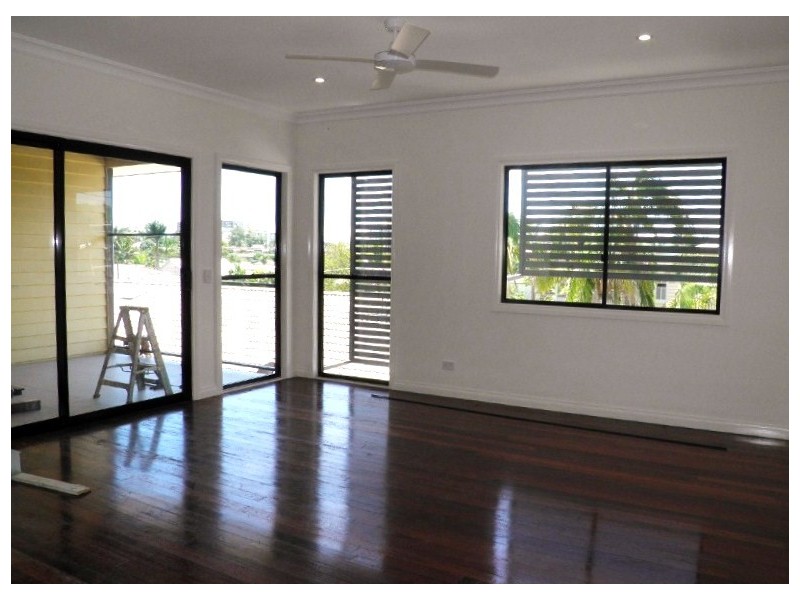 2/42 Greenup Street, Redcliffe QLD 4020