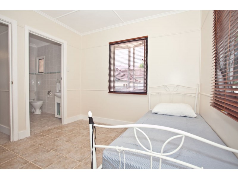 102 Victoria Avenue, Margate QLD 4019