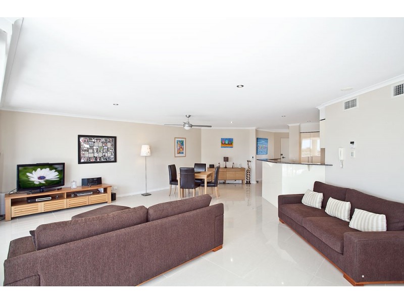 24/43 Marine Parade, Redcliffe QLD 4020
