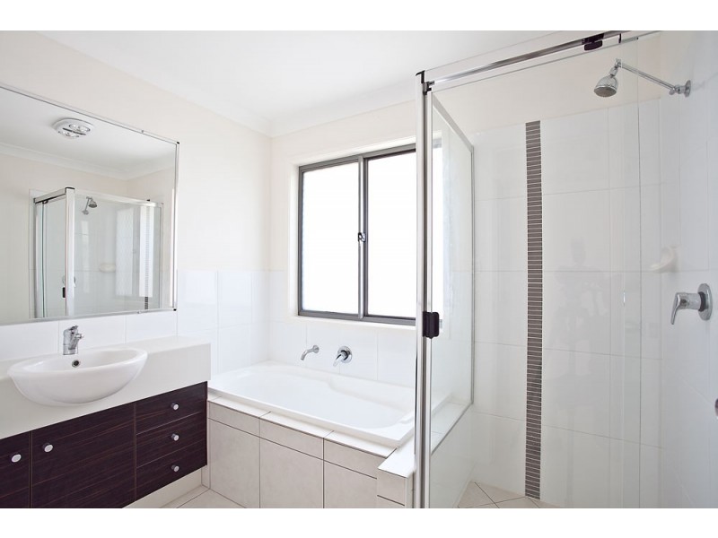 24 Ulysses Street, Kallangur QLD 4503