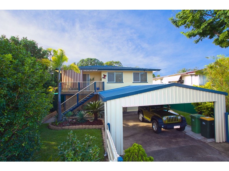 16 Wendy Crescent, Clontarf QLD 4019