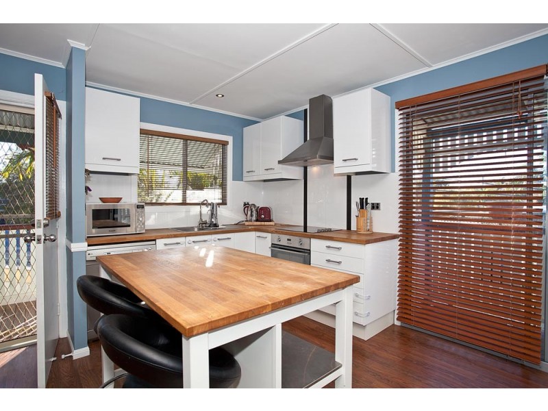 62 Longland Street, Redcliffe QLD 4020
