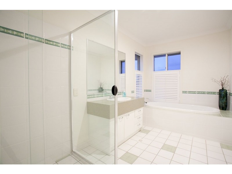 10 Albatross Close, North Lakes QLD 4509