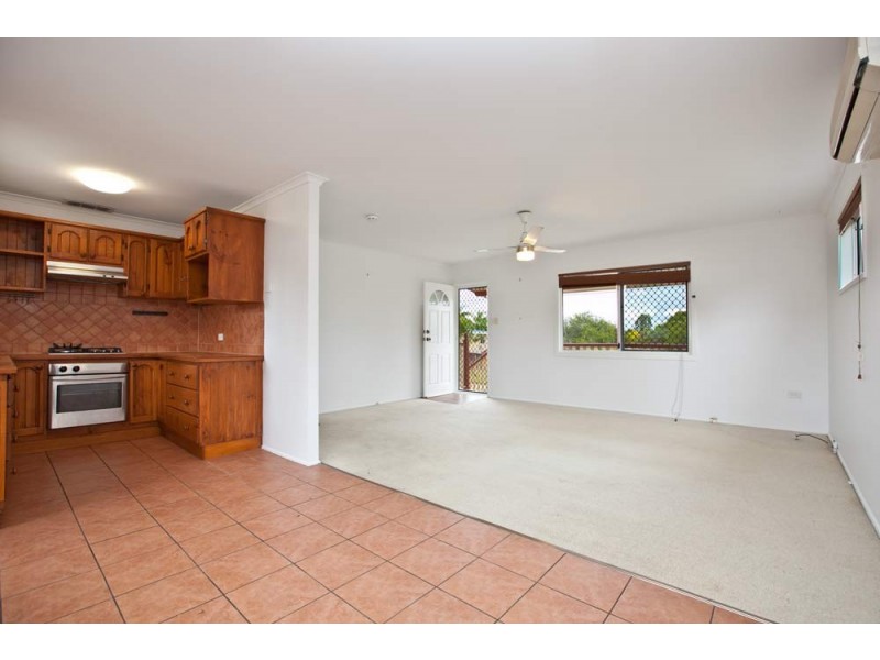 12 Longland Street, Redcliffe QLD 4020