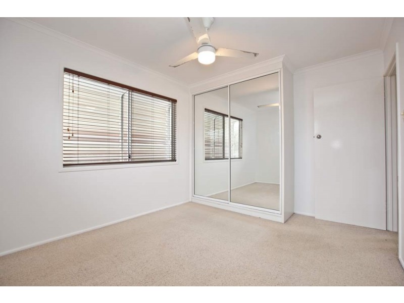 12 Longland Street, Redcliffe QLD 4020