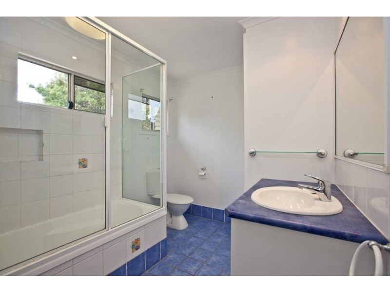 12 Longland Street, Redcliffe QLD 4020