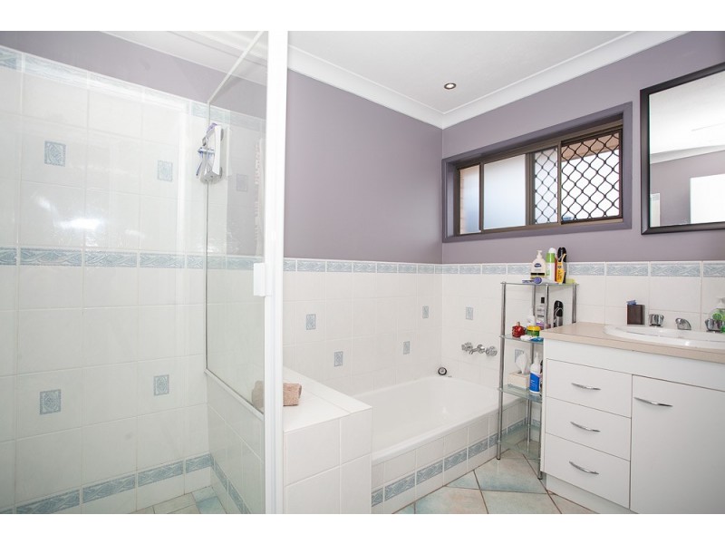 2 Alison Court, Kippa-ring QLD 4021