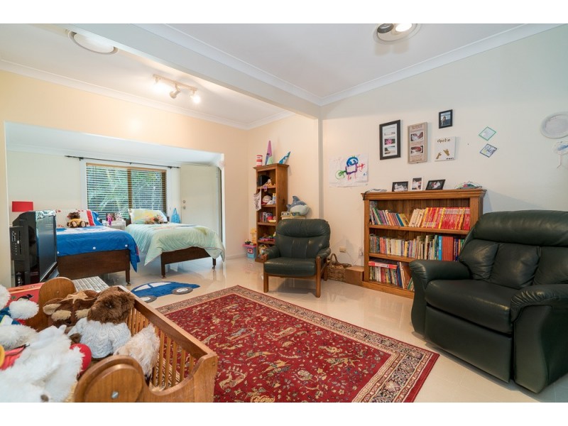 78 King Street, Woody Point QLD 4019