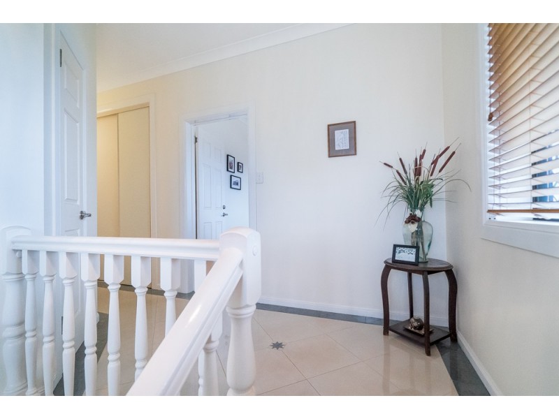 78 King Street, Woody Point QLD 4019