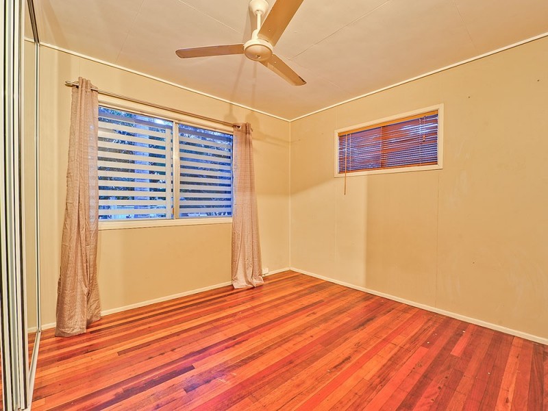 19 Gerald Avenue, Clontarf QLD 4019