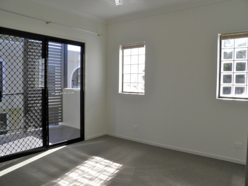 6/12-14 Georgina Street, Woody Point QLD 4019