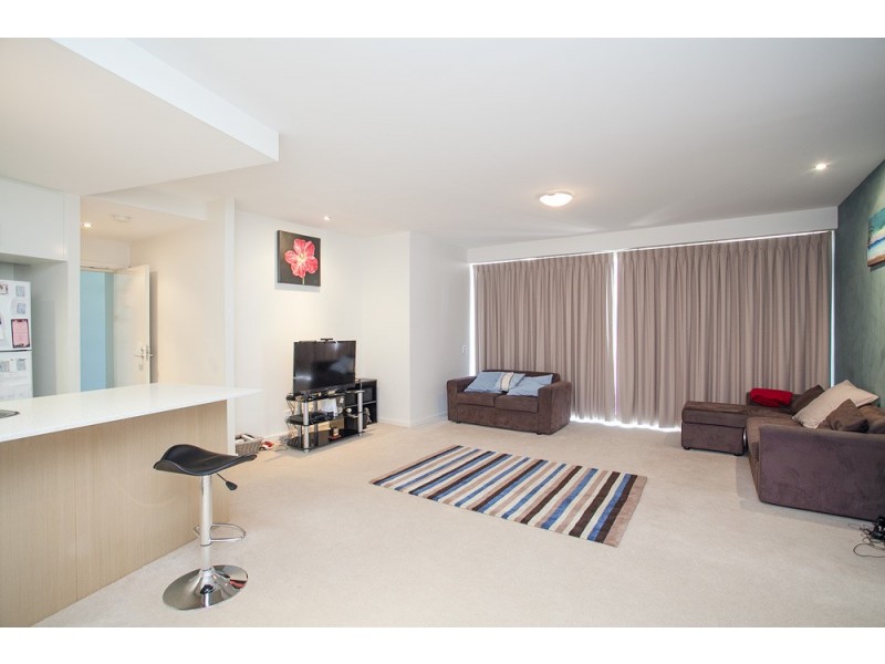 8/142 Prince Edward Parade, Scarborough QLD 4020
