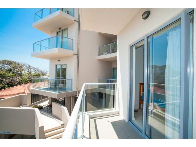 8/142 Prince Edward Parade, Scarborough QLD 4020