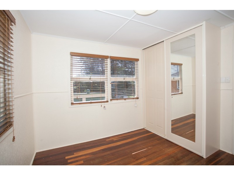 80 Klingner Road, Redcliffe QLD 4020