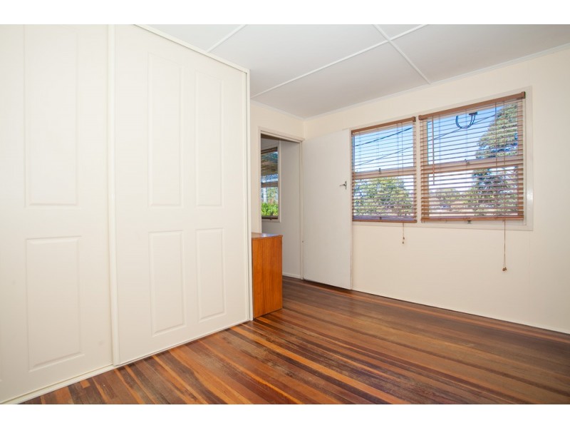 80 Klingner Road, Redcliffe QLD 4020