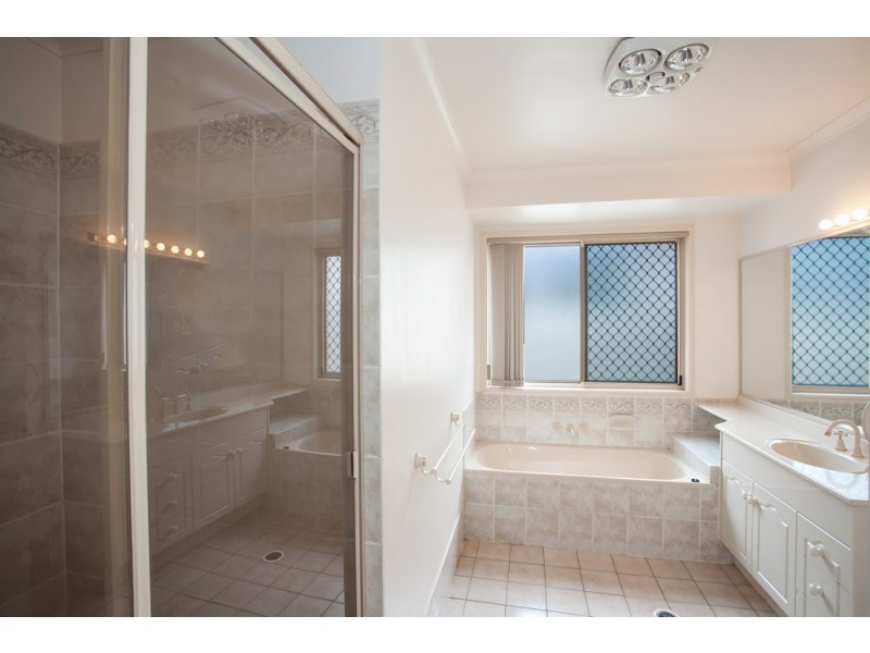 177 Griffith Road, Newport QLD 4020