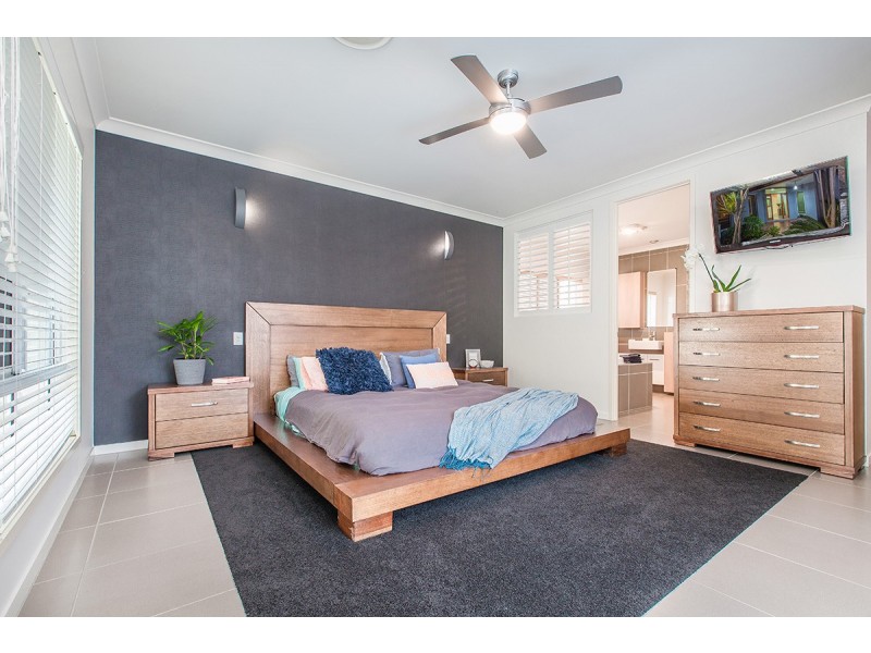 19 Skandia Court, Newport QLD 4020