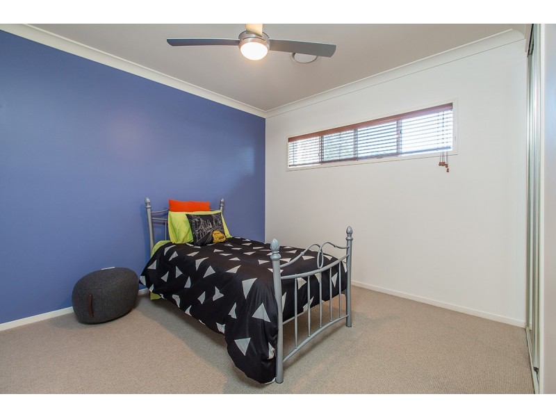19 Skandia Court, Newport QLD 4020