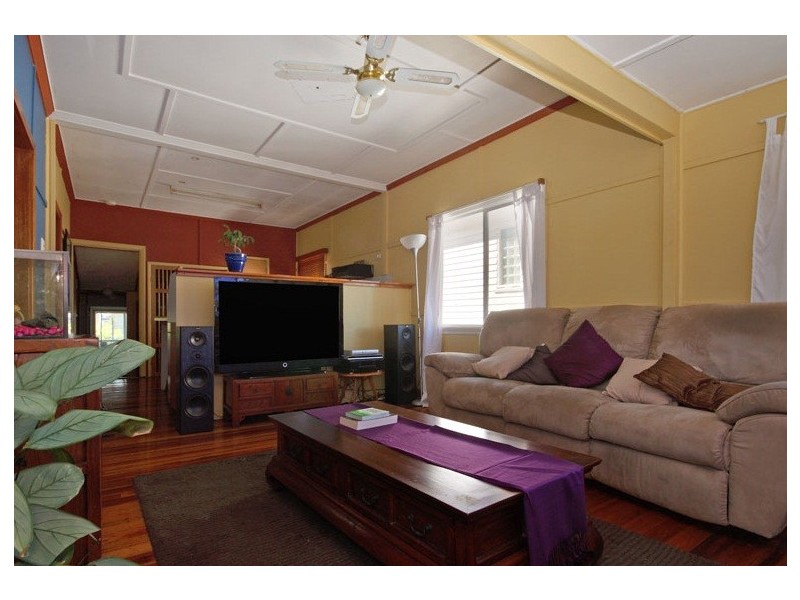 18 Bell Street, Woody Point QLD 4019