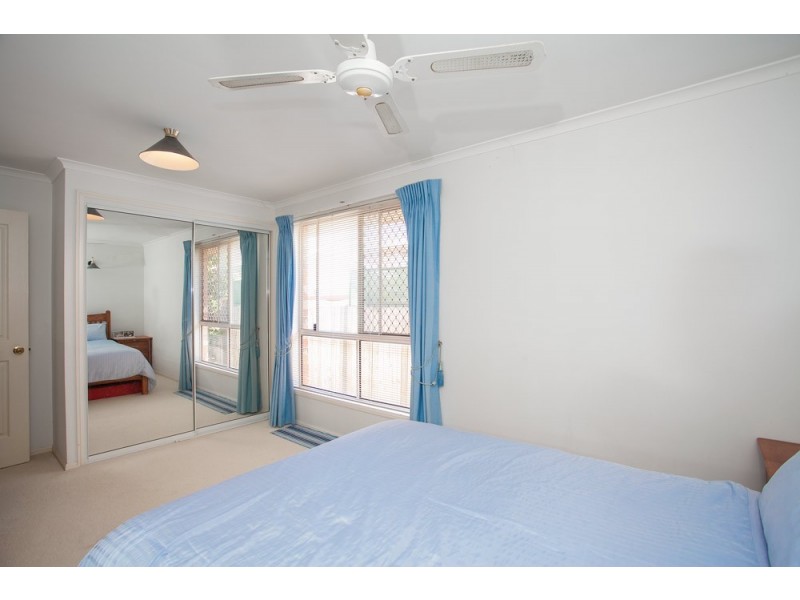 9 James Street, Scarborough QLD 4020
