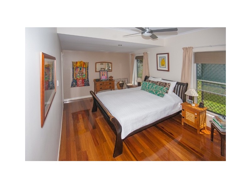 10 Dunns Terrace, Scarborough QLD 4020