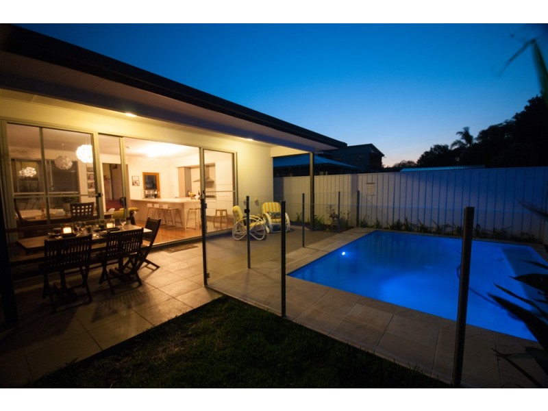 10 Dunns Terrace, Scarborough QLD 4020