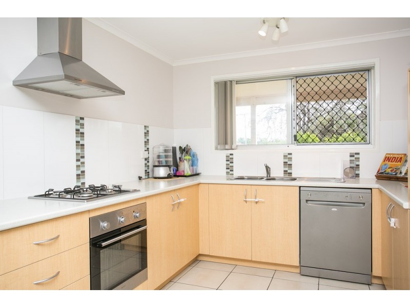 32 Pinewood Street, Redcliffe QLD 4020