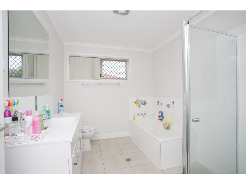 32 Pinewood Street, Redcliffe QLD 4020