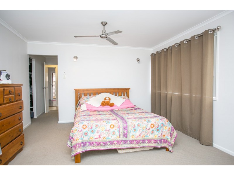 32 Pinewood Street, Redcliffe QLD 4020