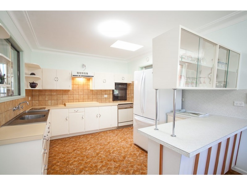 85 Klingner Road, Redcliffe QLD 4020