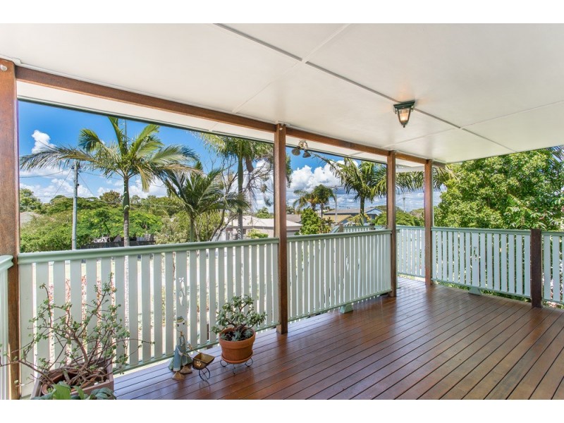 8 Westbrook Street, Woody Point QLD 4019