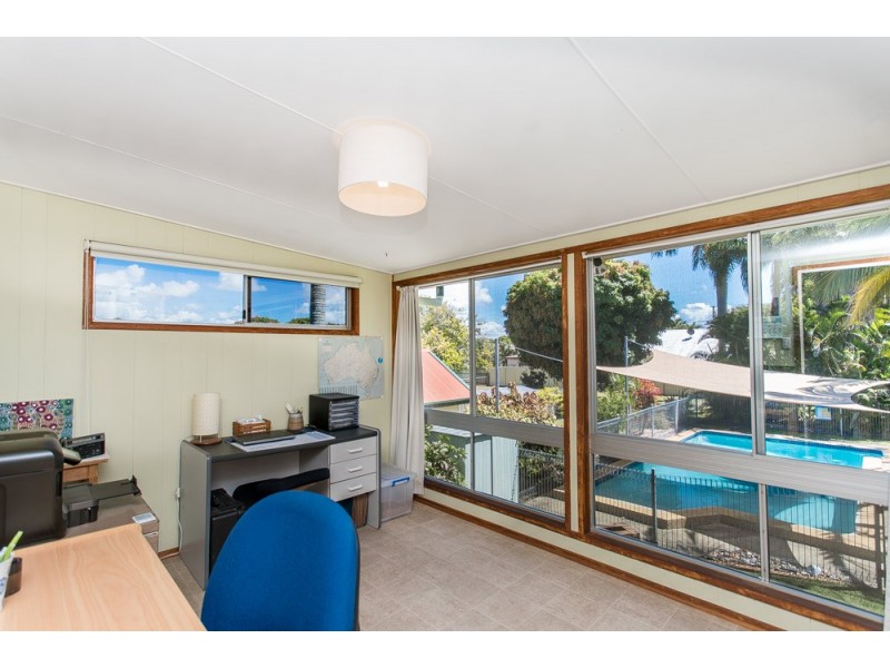 8 Westbrook Street, Woody Point QLD 4019