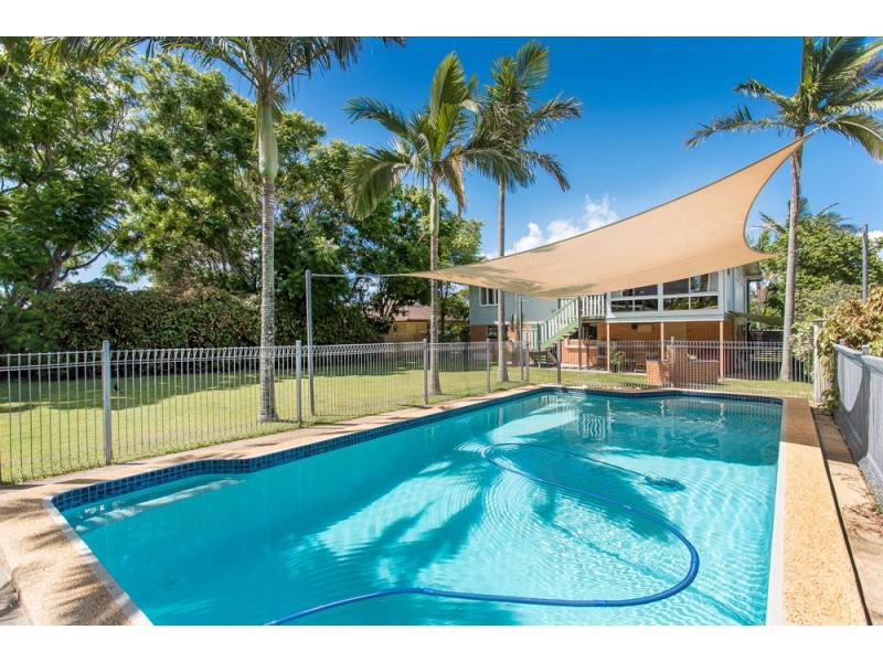 8 Westbrook Street, Woody Point QLD 4019