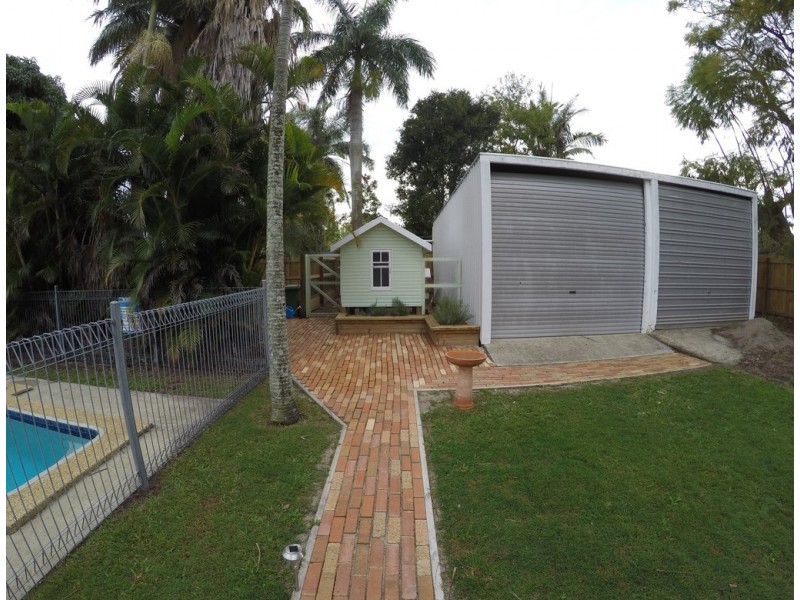 8 Westbrook Street, Woody Point QLD 4019