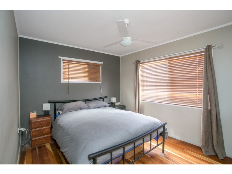 16 Pikett Street, Clontarf QLD 4019