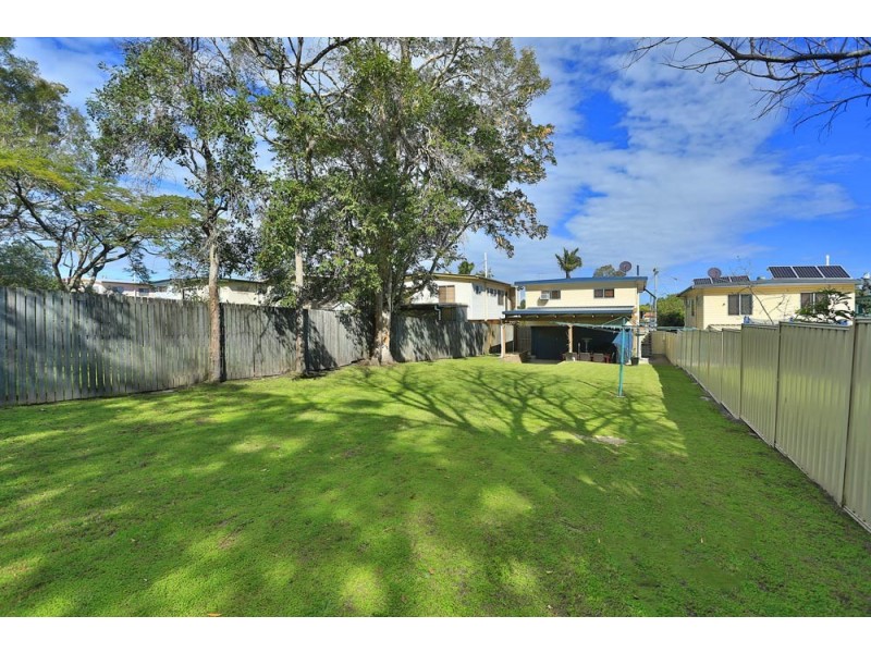 16 Pikett Street, Clontarf QLD 4019
