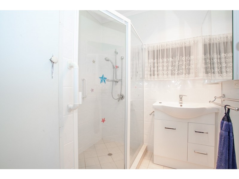 22 Bank Street, Margate QLD 4019