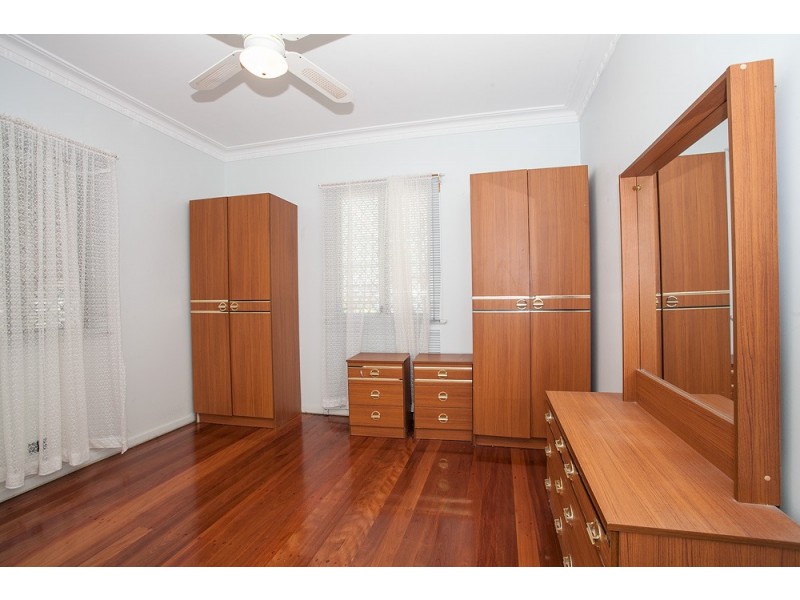 22 Bank Street, Margate QLD 4019