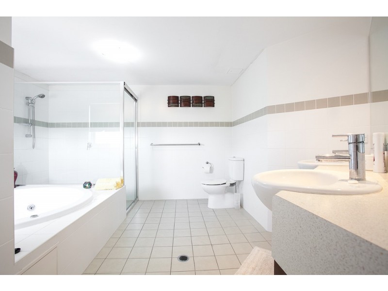 13/43 Marine Parade, Redcliffe QLD 4020