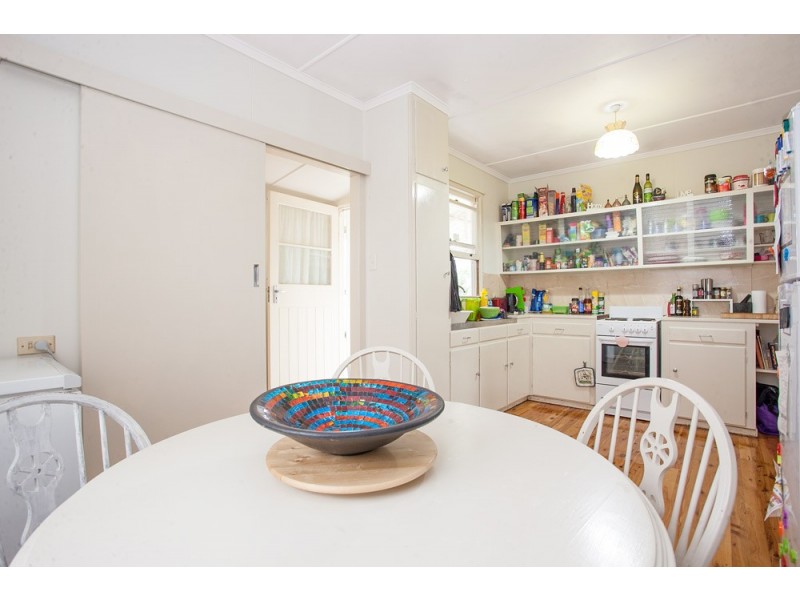 77 Arthur Street, Woody Point QLD 4019