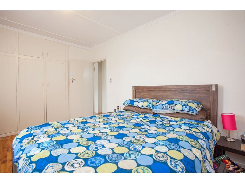 77 Arthur Street, Woody Point QLD 4019