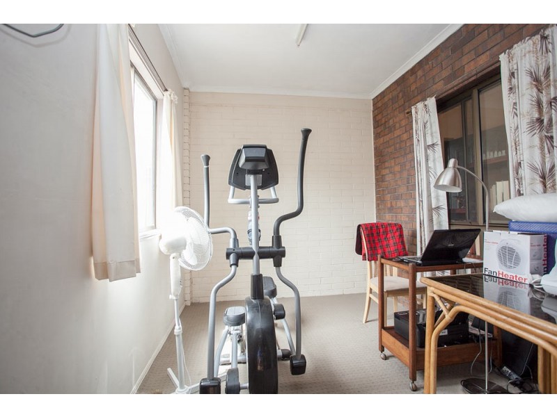 1/2 Robertson Avenue, Margate QLD 4019