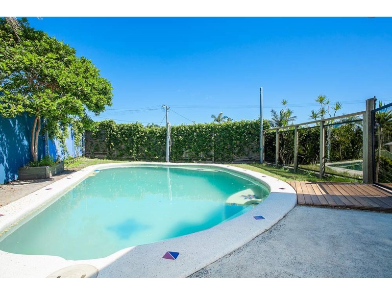 70 Fernlea Avenue, Scarborough QLD 4020
