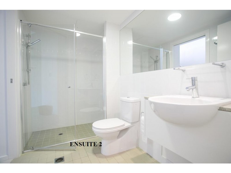 28/146 Prince Edward Parade, Scarborough QLD 4020