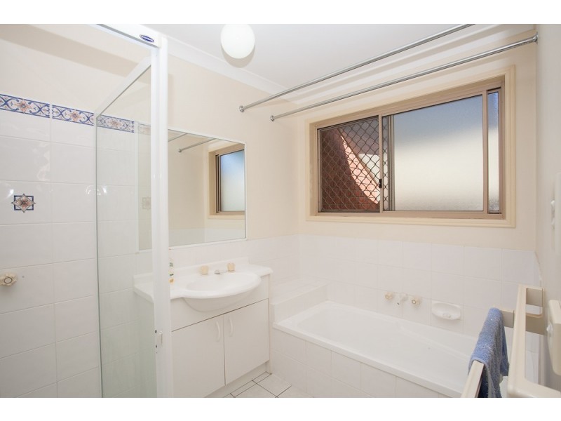 13 Walter Street, Redcliffe QLD 4020