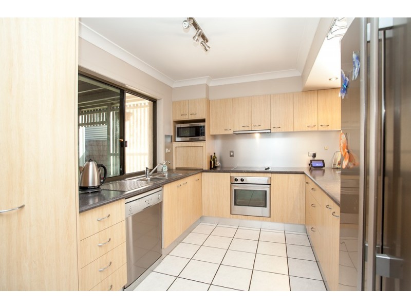 431 Scarborough Road, Scarborough QLD 4020
