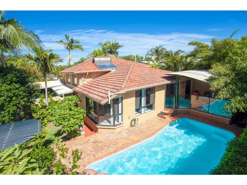 7 Palmtree Avenue, Scarborough QLD 4020